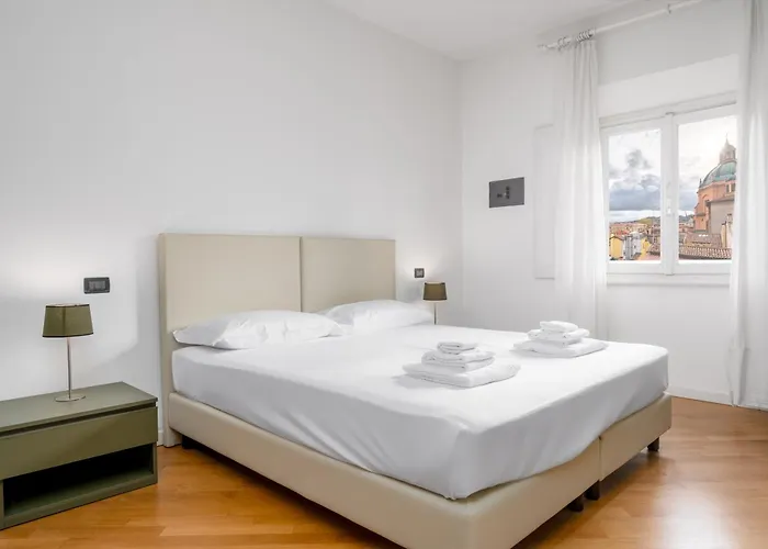 Casa Lusso Con 3 Con Affaccio Esclusivo Su San Petronio 아파트