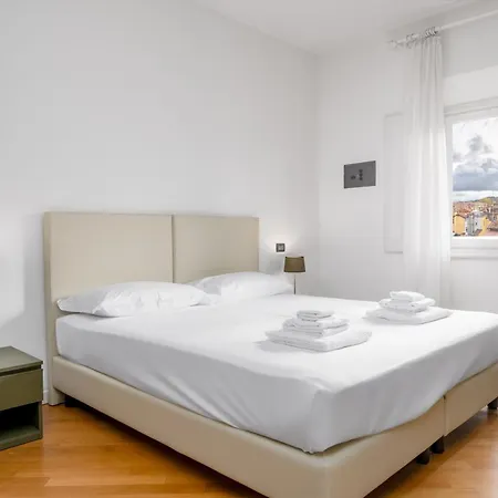 Casa Lusso Con 3 Con Affaccio Esclusivo Su San Petronio Apartament