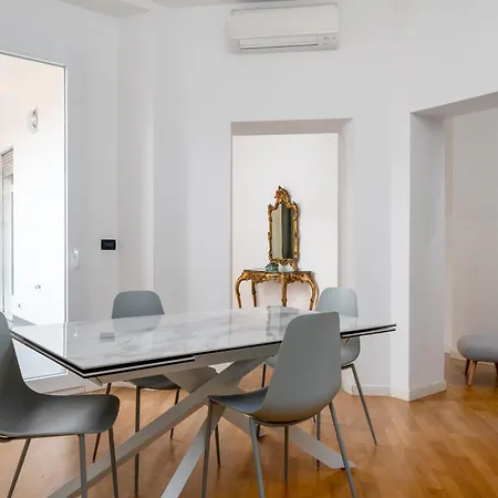 Casa Lusso Con 3 Con Affaccio Esclusivo Su San Petronio Apartament