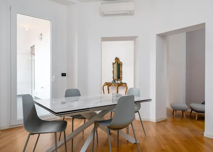 Casa Lusso Con 3 Con Affaccio Esclusivo Su San Petronio 아파트